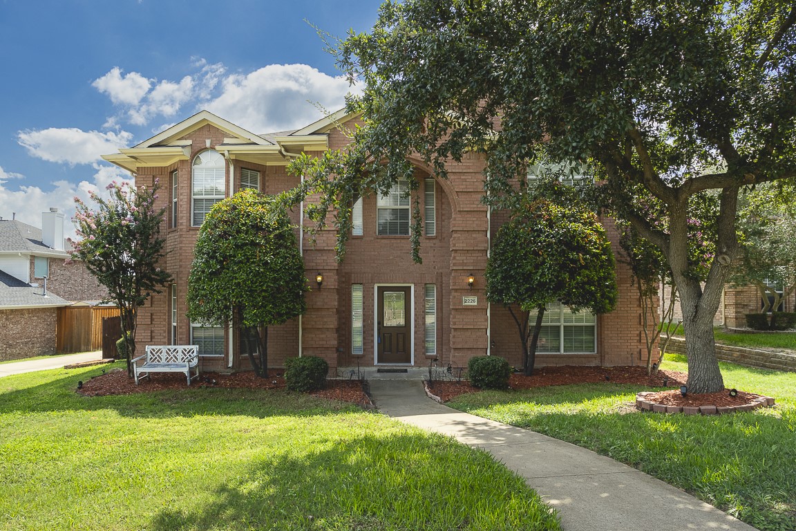 2226 Oak Grove Circle