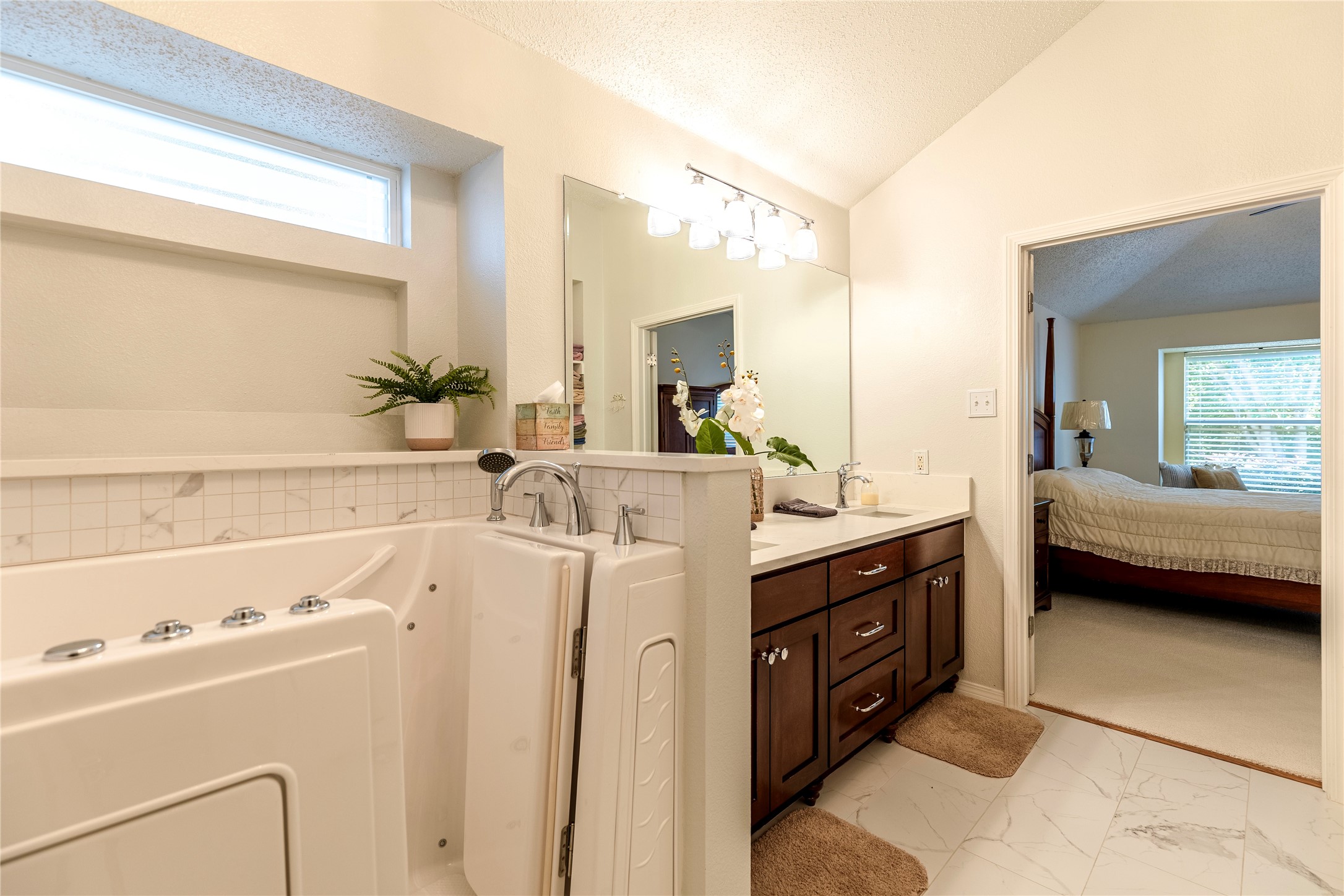 7722 Vista Creek Lane