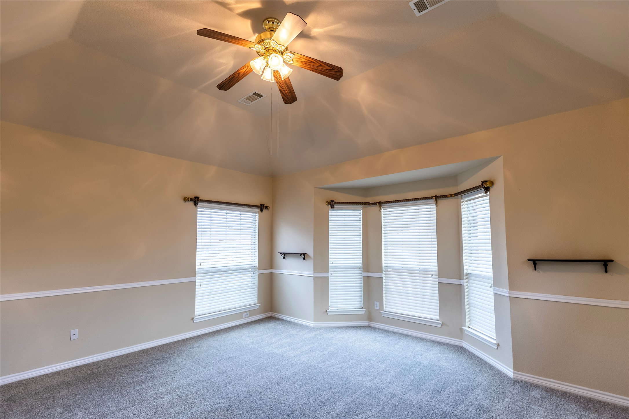 8410 Royal Montreal Drive