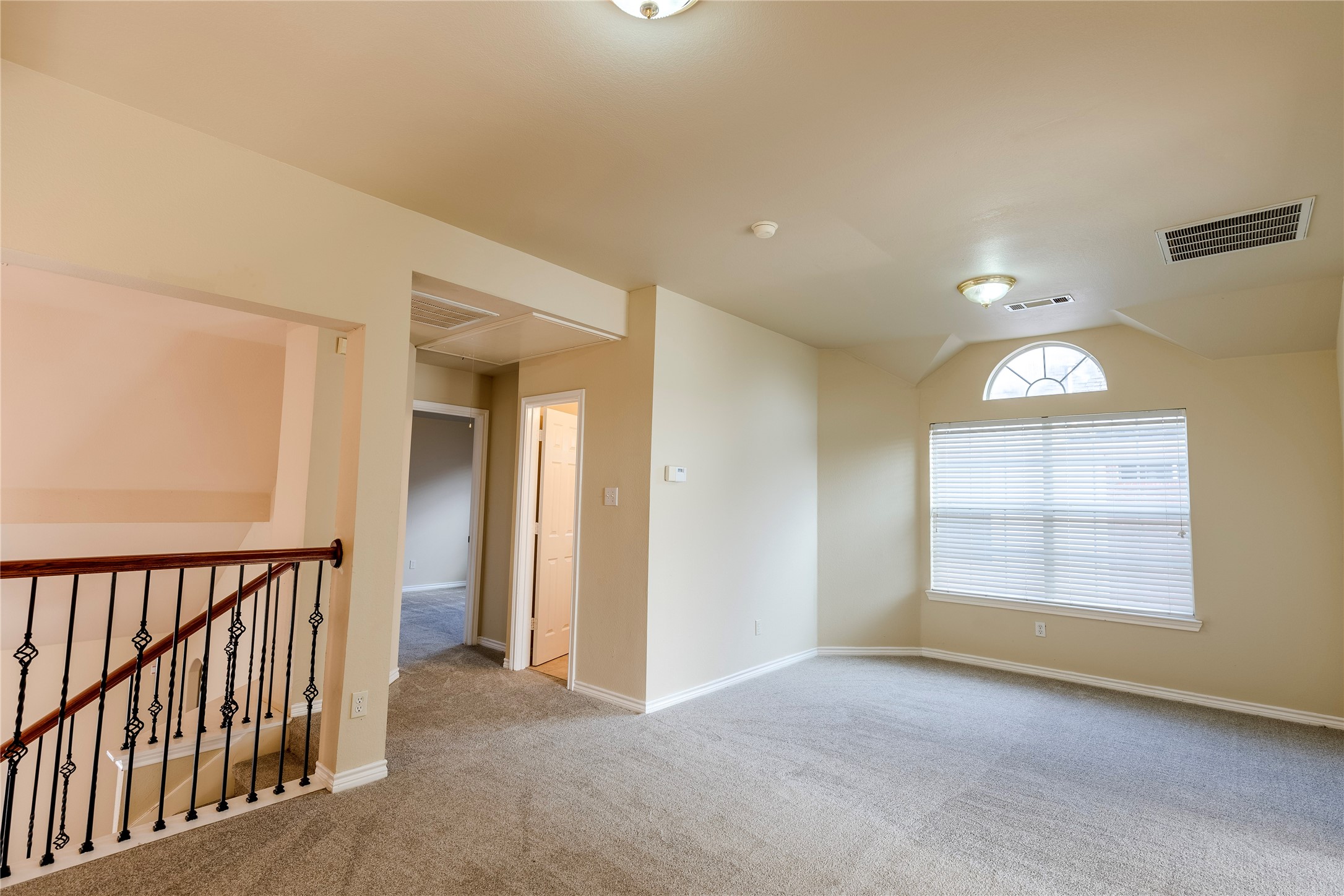 8410 Royal Montreal Drive