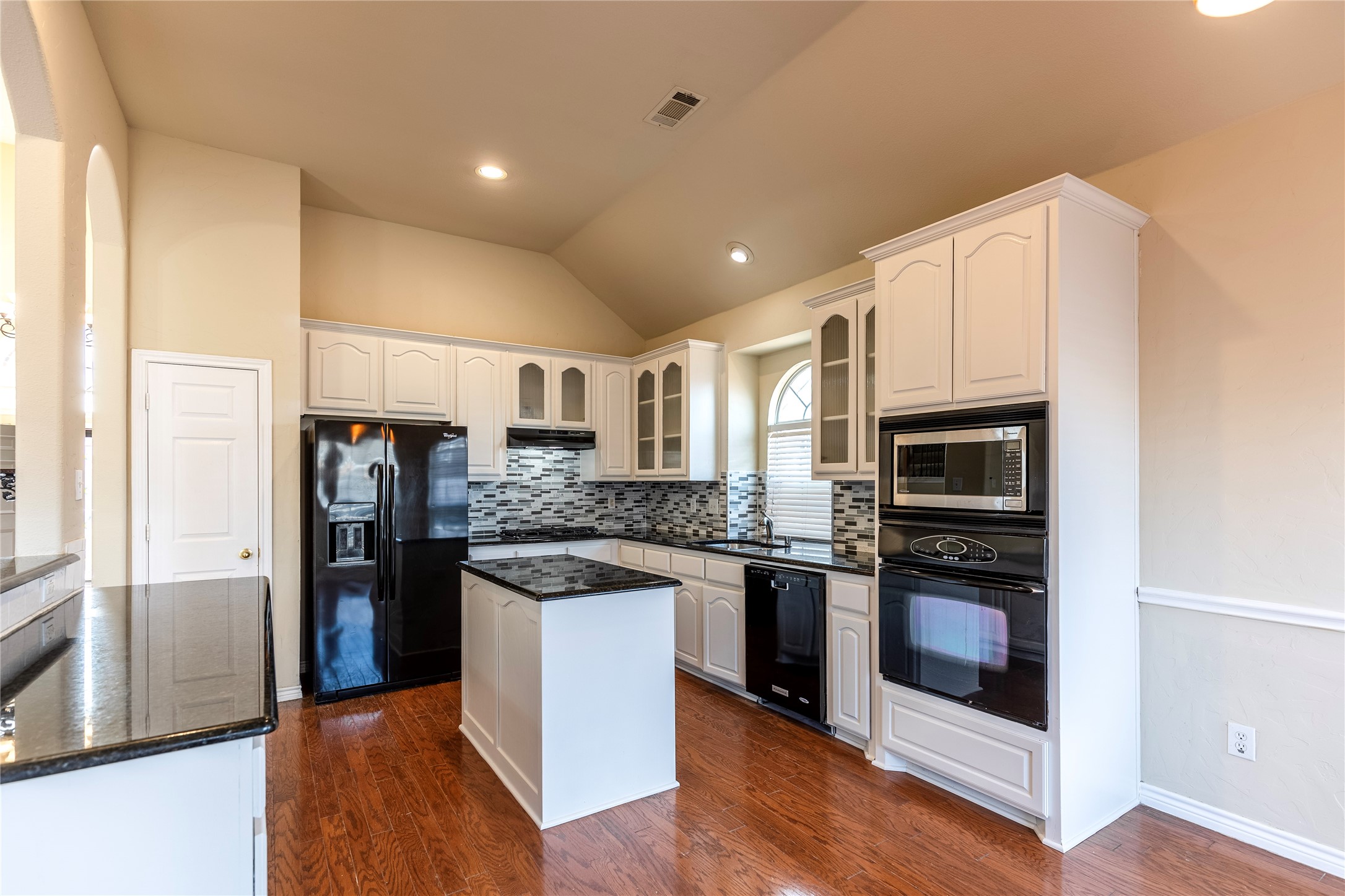 8410 Royal Montreal Drive