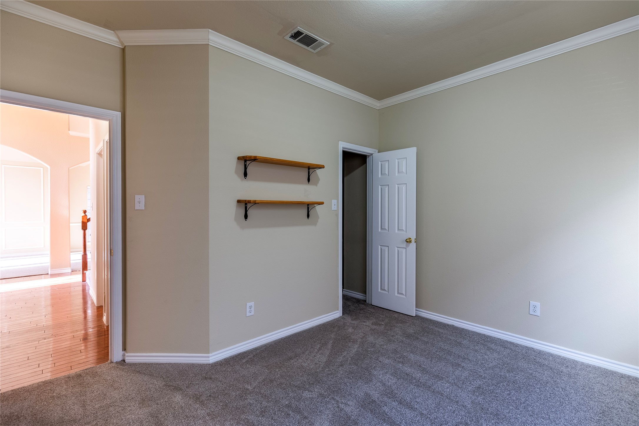 8410 Royal Montreal Drive