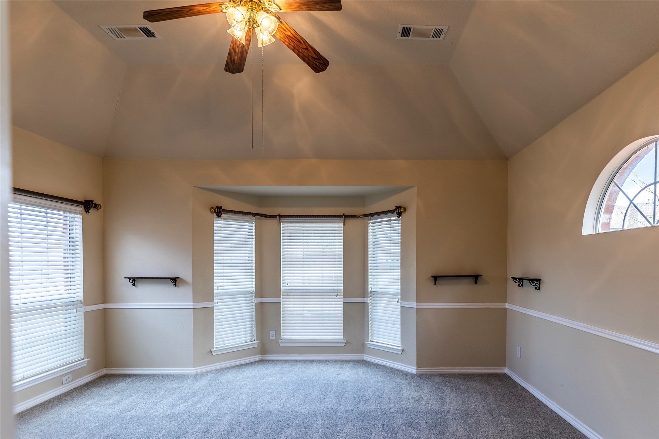 8410 Royal Montreal Drive