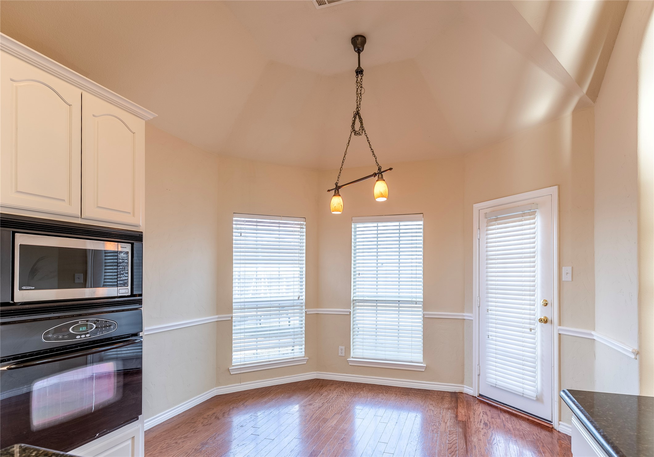 8410 Royal Montreal Drive