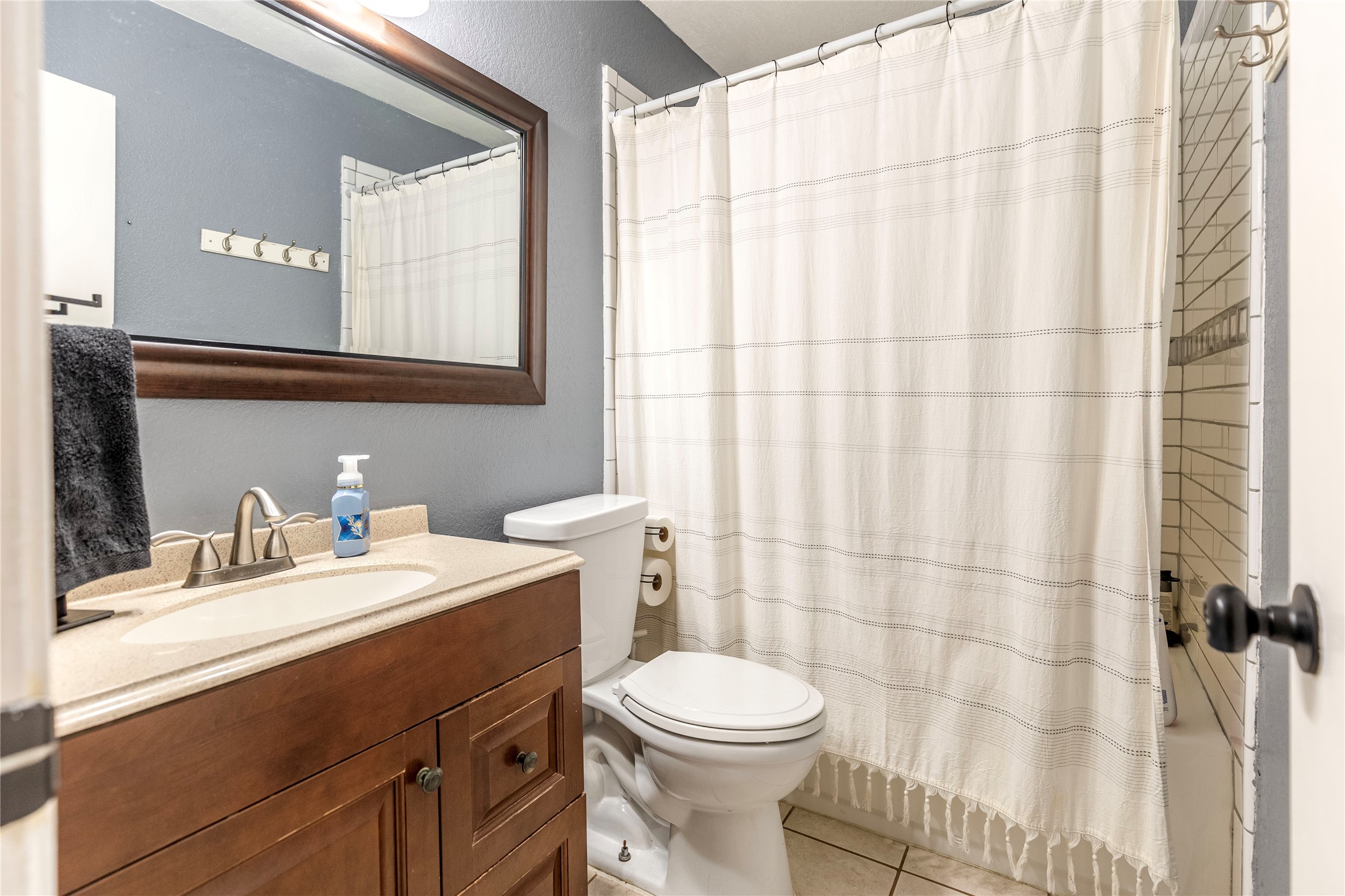 4104 Shackelford Drive