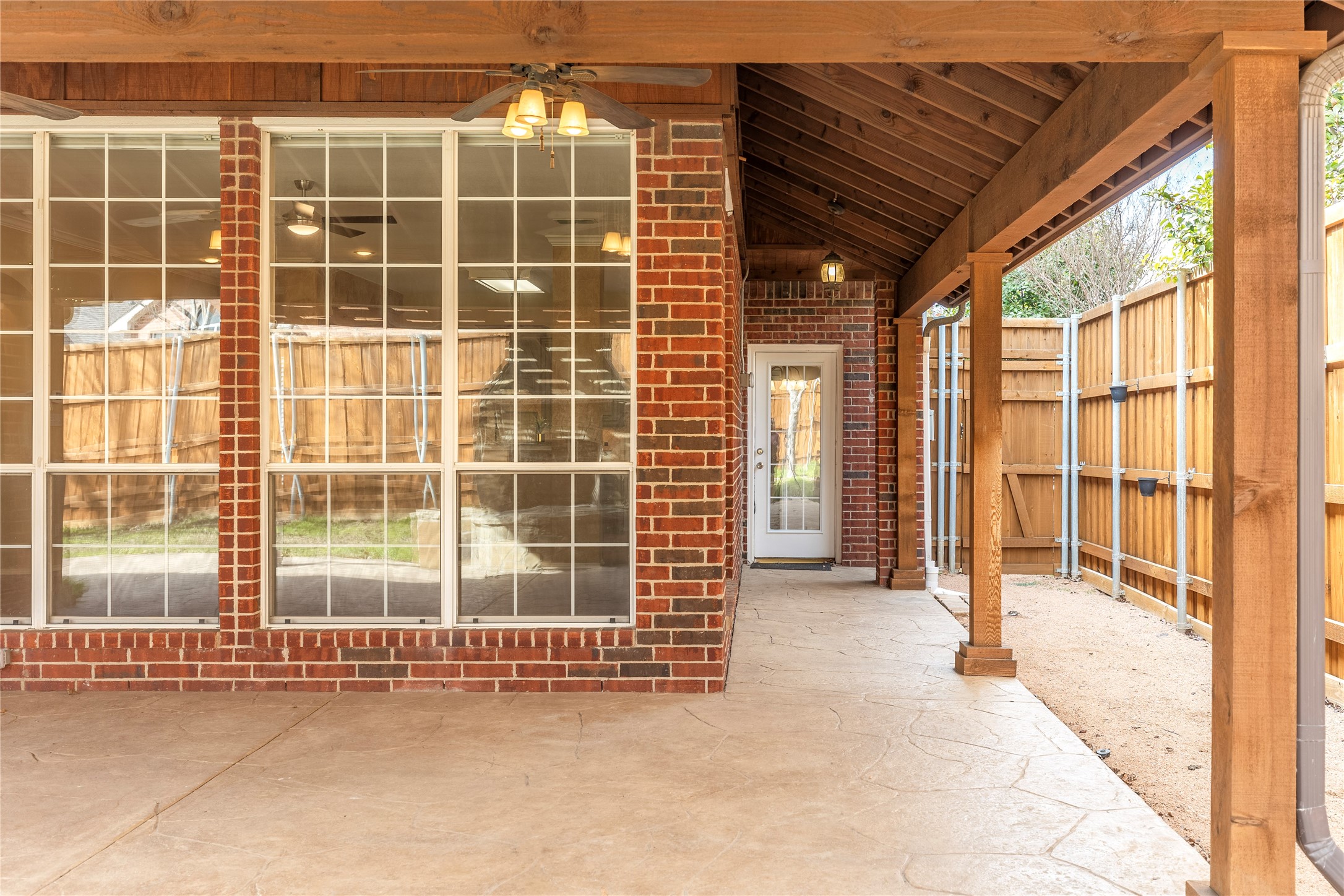 5905 Meadowcrest Lane