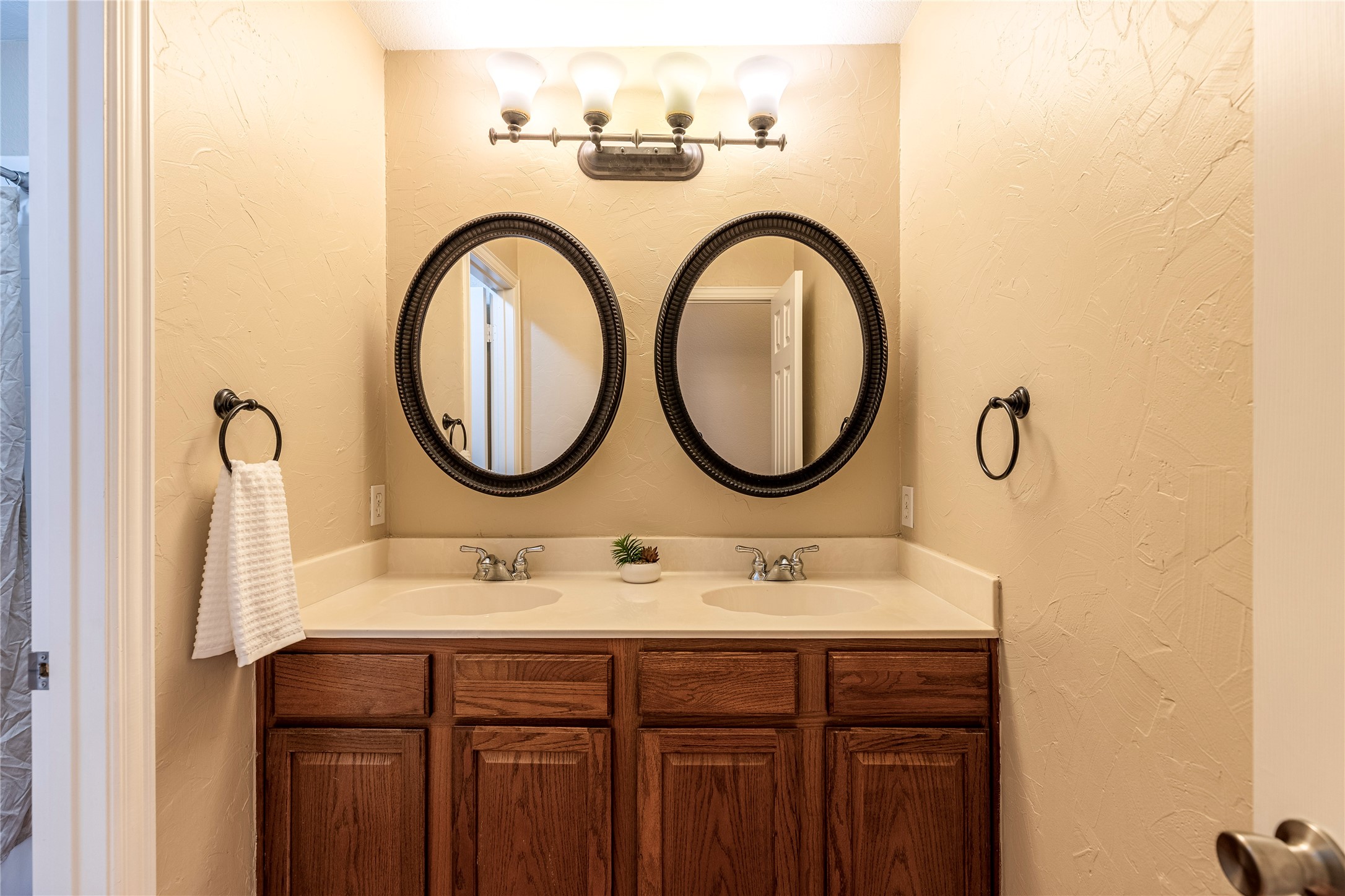 5905 Meadowcrest Lane