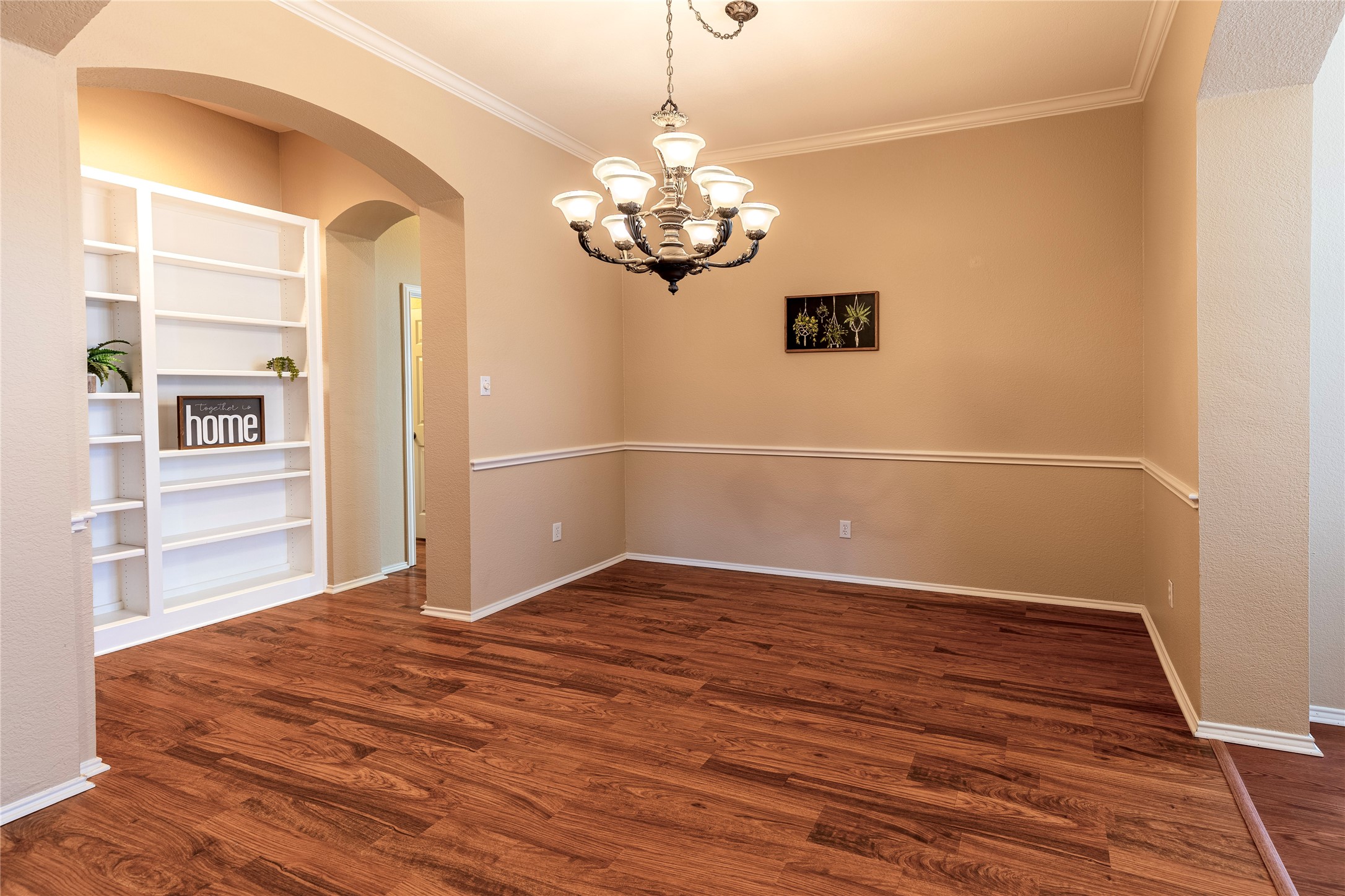 5905 Meadowcrest Lane