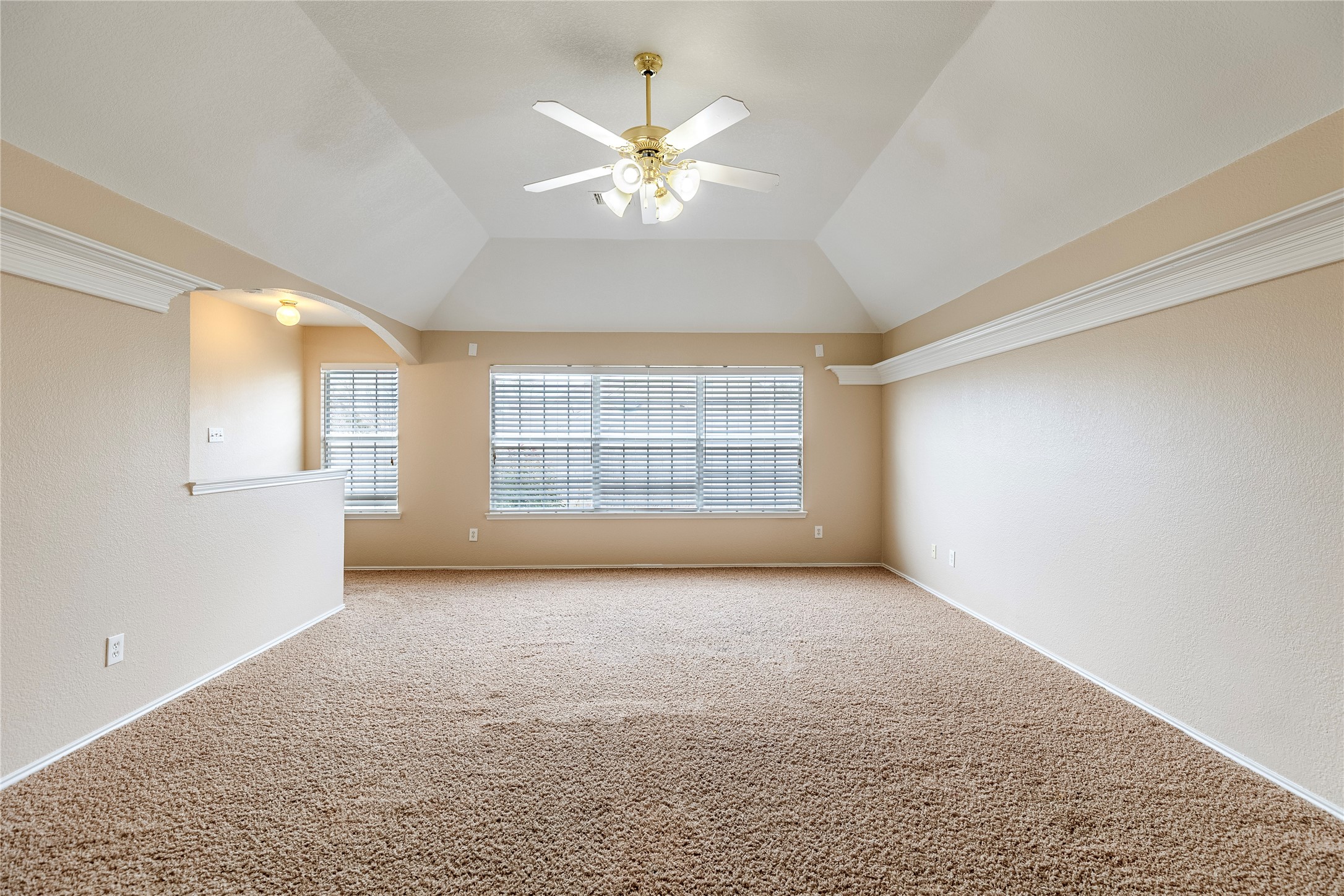 5905 Meadowcrest Lane