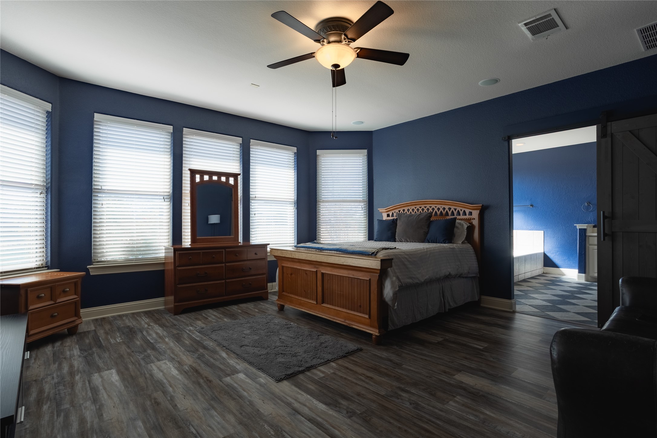 5620 Creek Crossing Lane