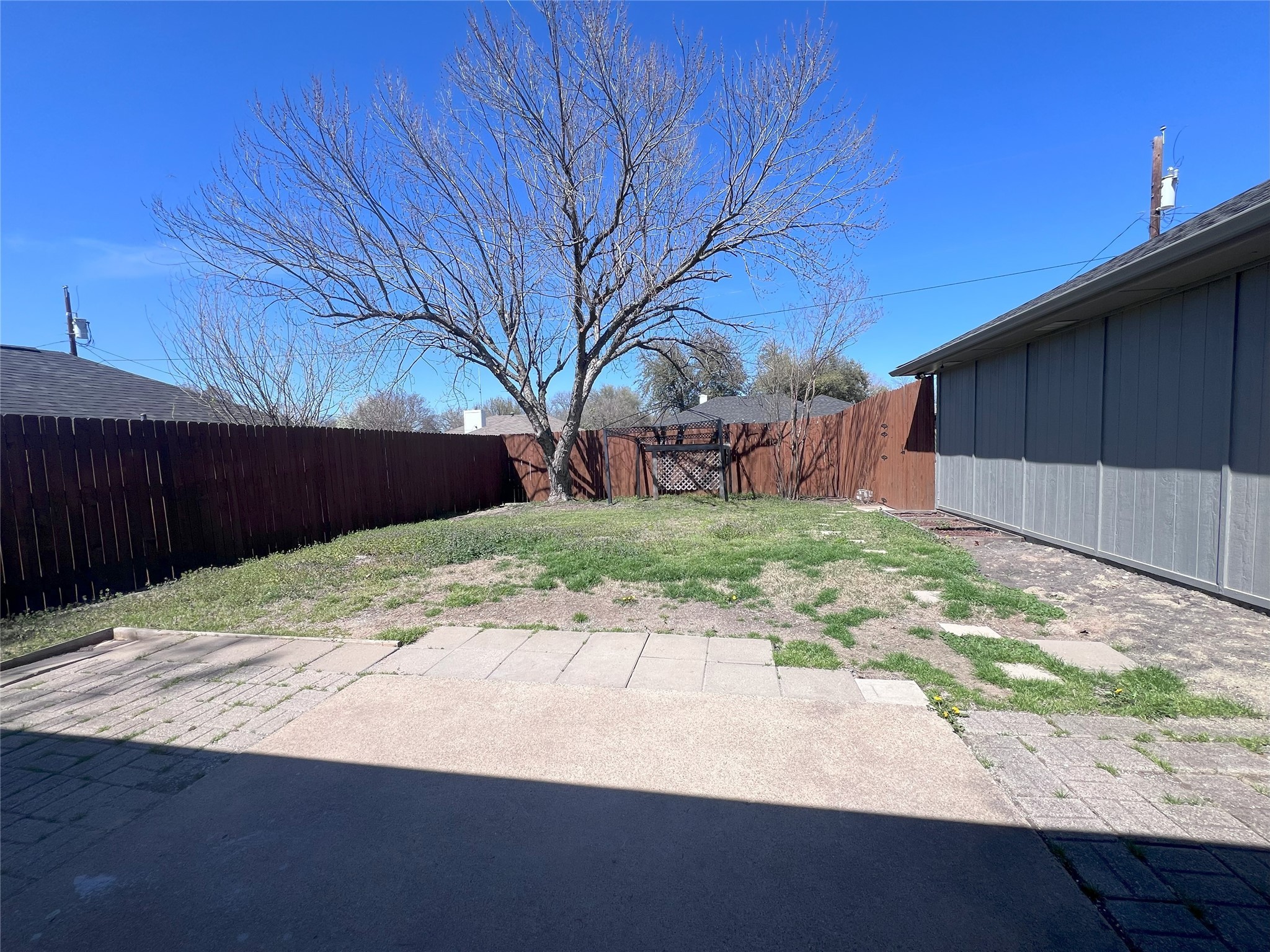 7809 Meadowlark Lane