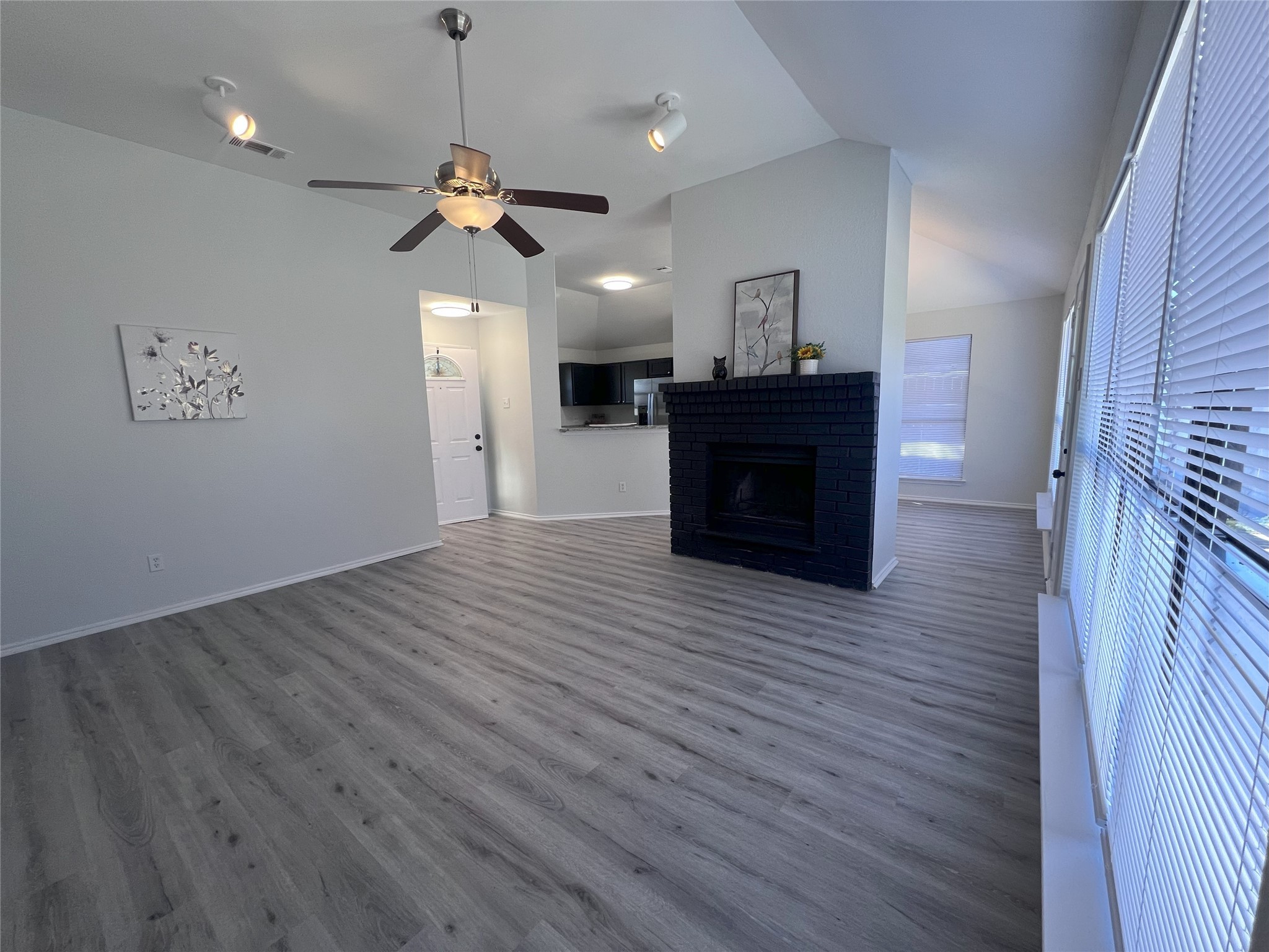 7809 Meadowlark Lane