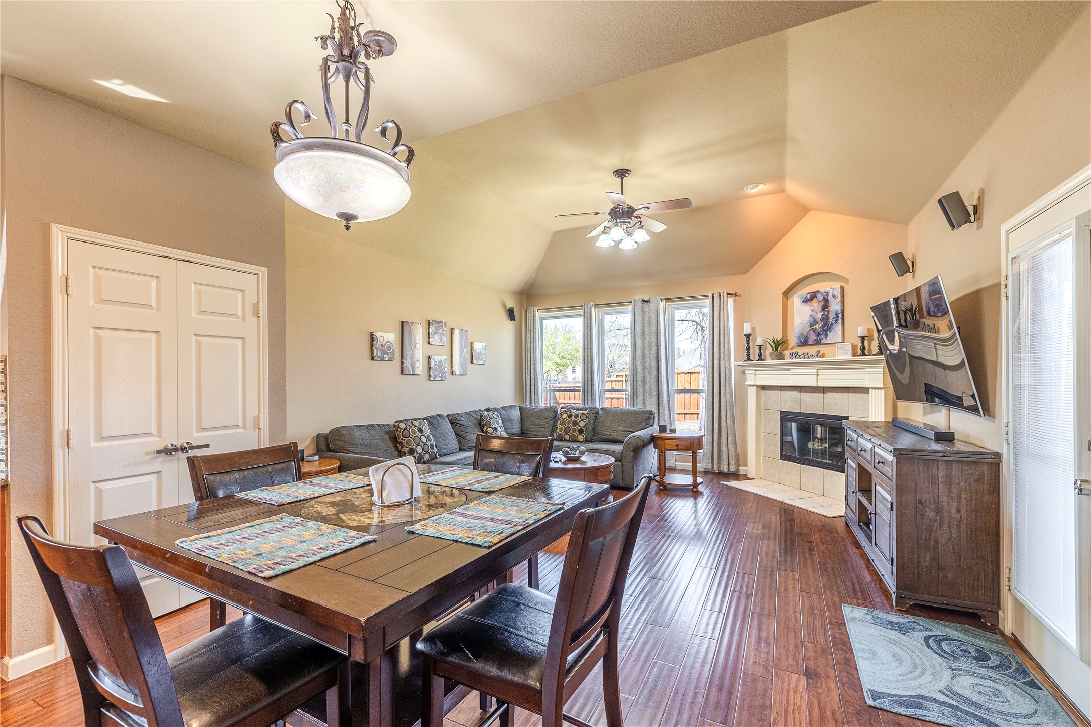 6203 Meadowcrest Lane