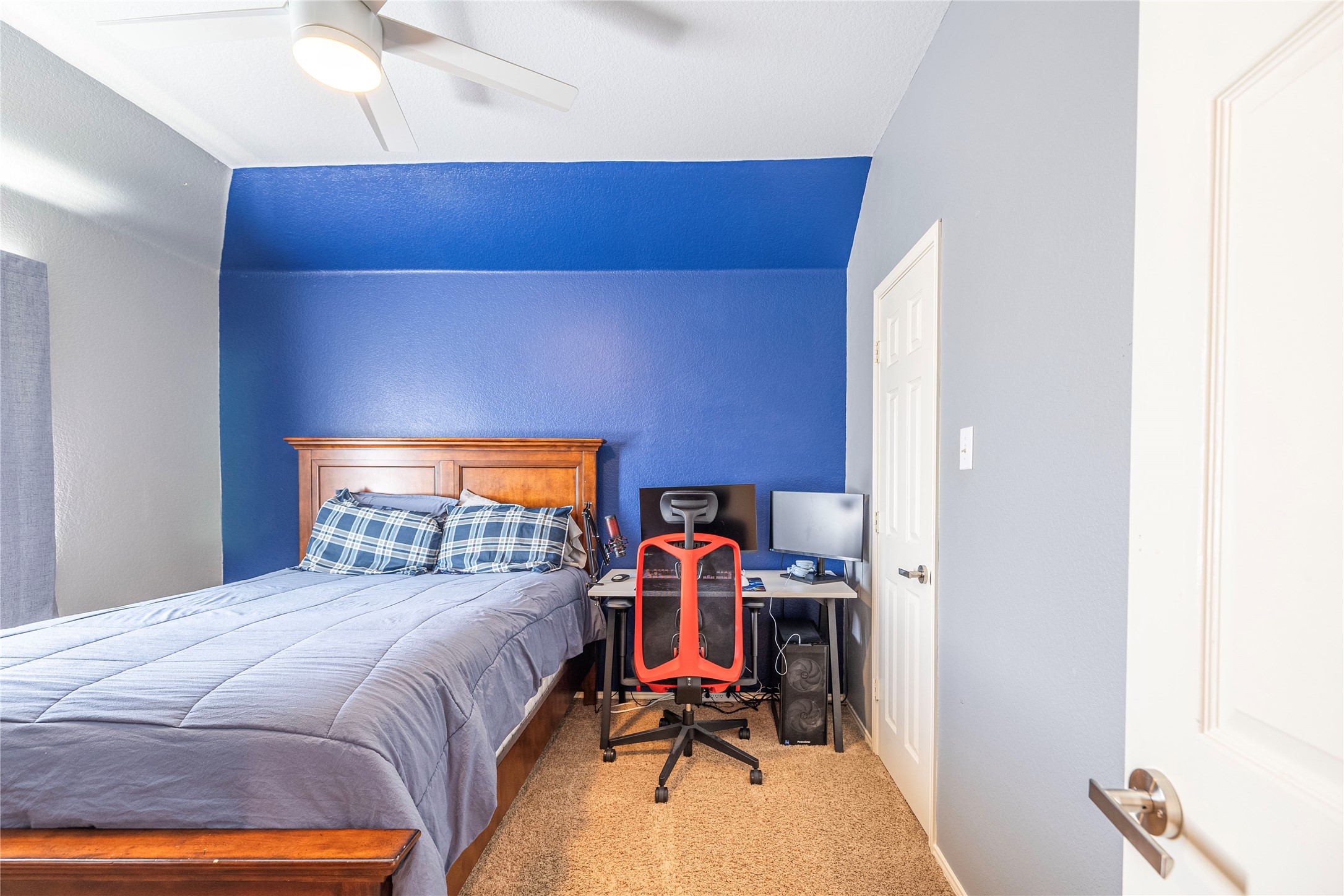 6203 Meadowcrest Lane