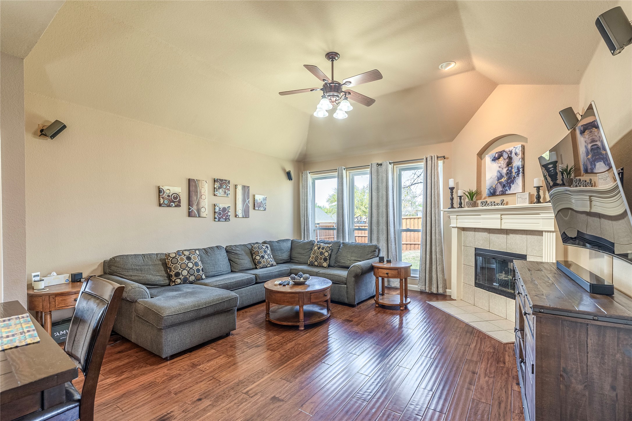 6203 Meadowcrest Lane