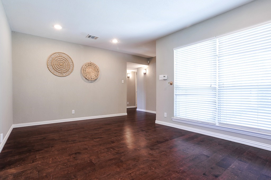 832 Greenhaven Drive