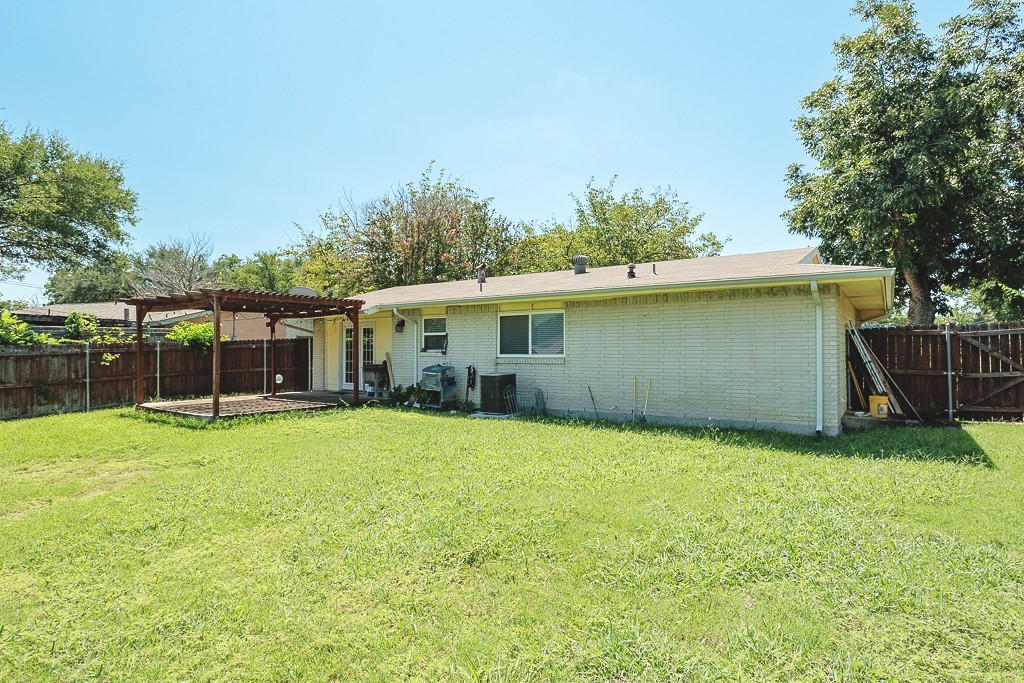 832 Greenhaven Drive