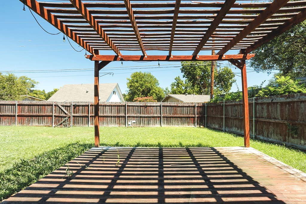 832 Greenhaven Drive