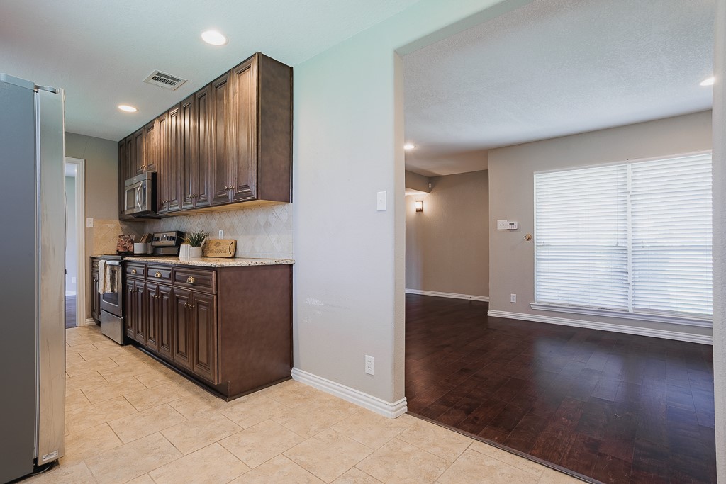 832 Greenhaven Drive