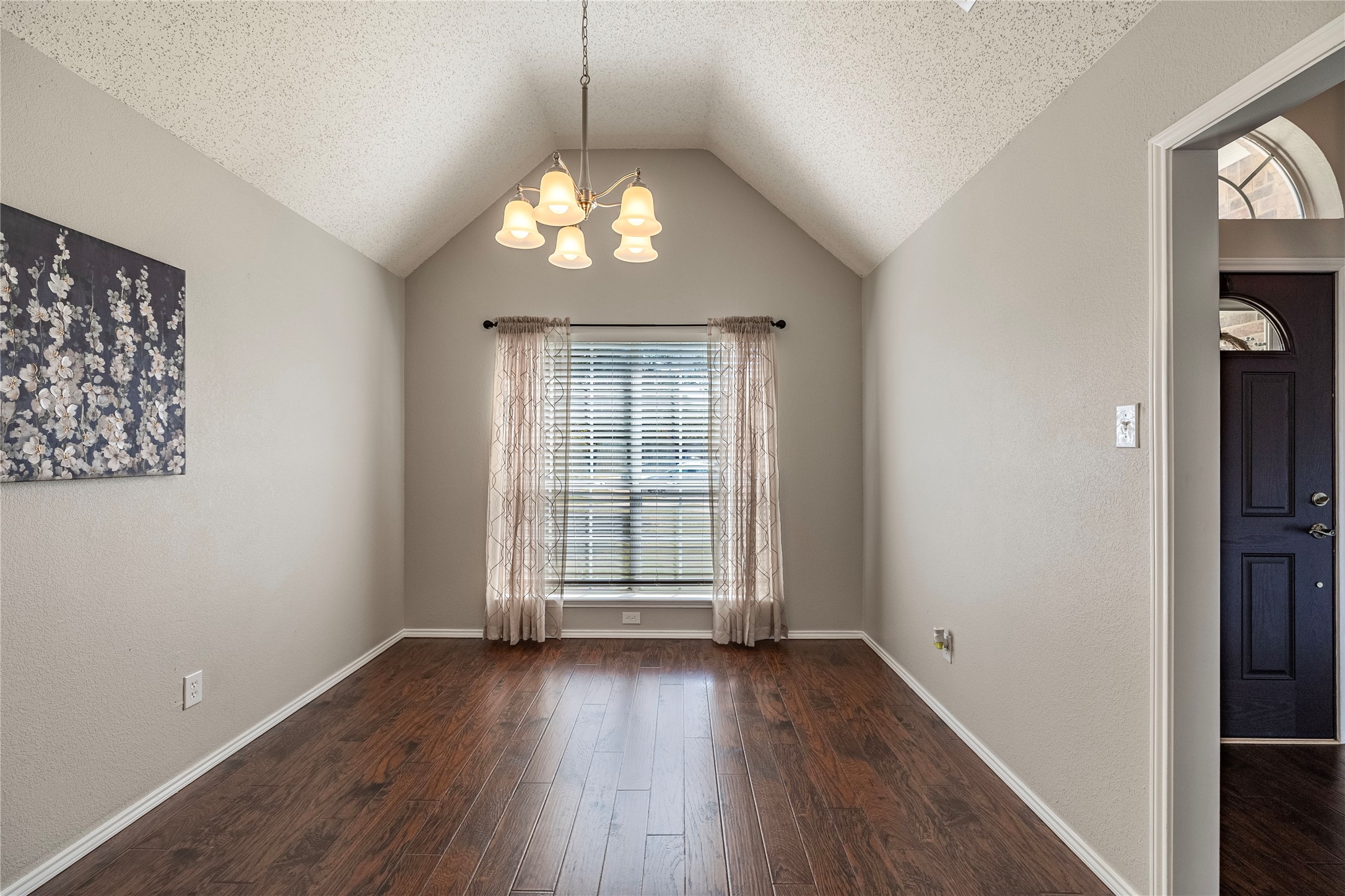 1805 Creek Crossing