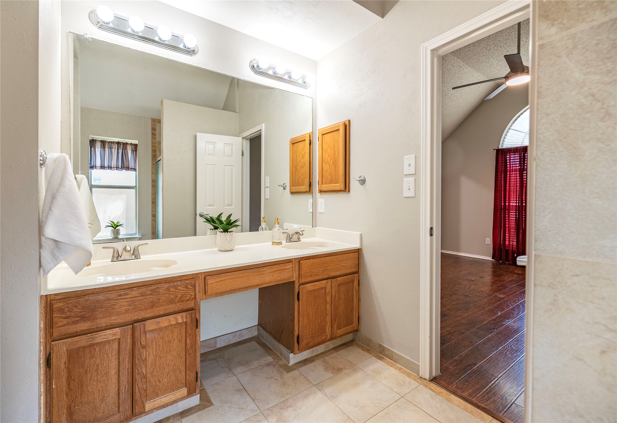 1805 Creek Crossing