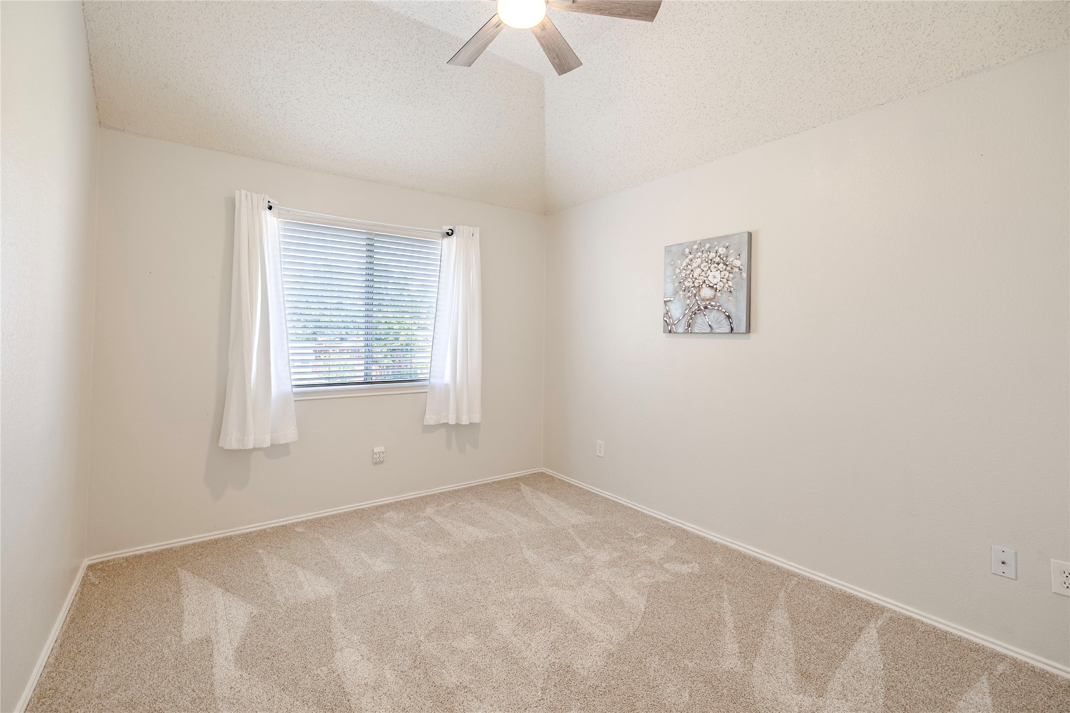 1805 Creek Crossing