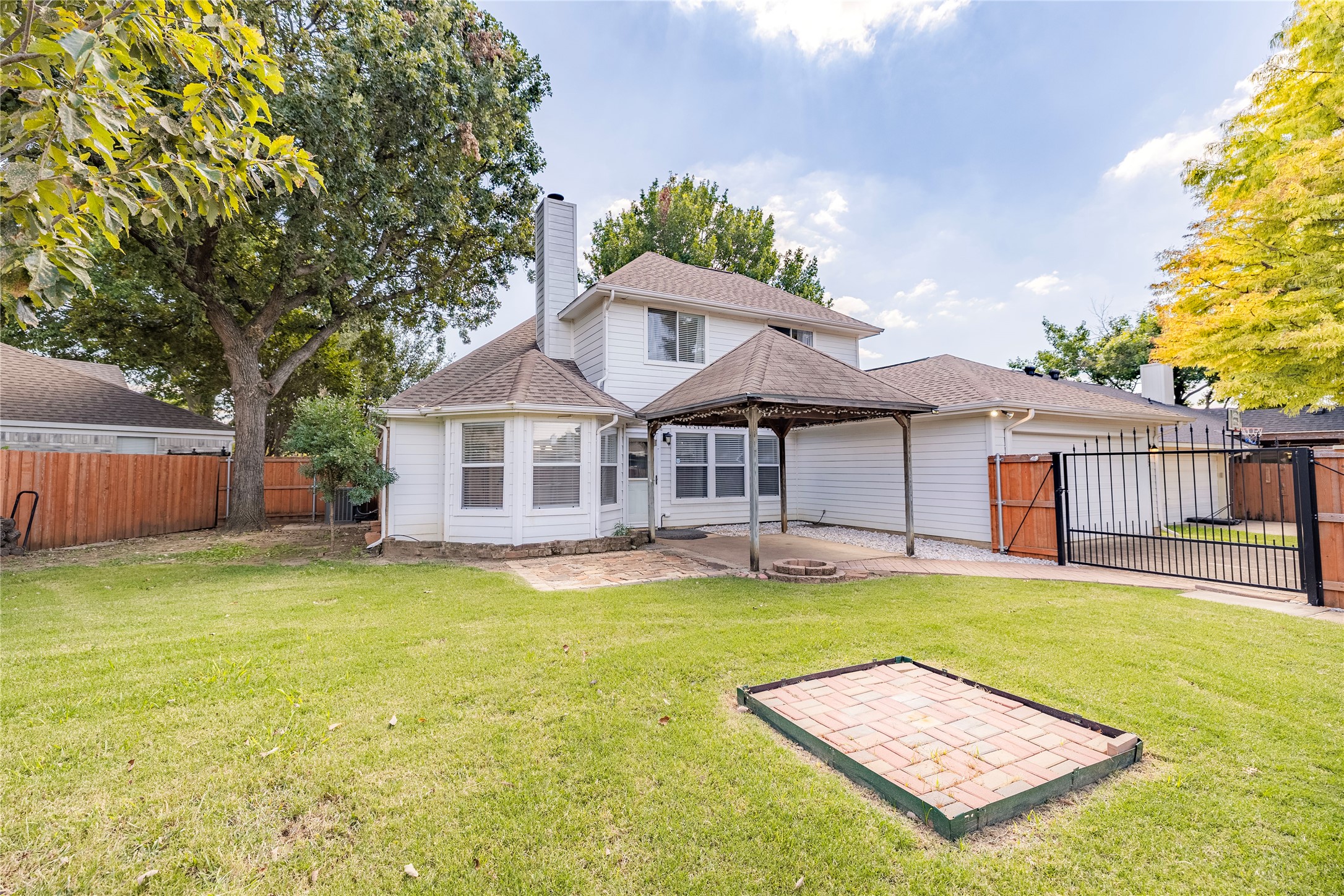 1805 Creek Crossing