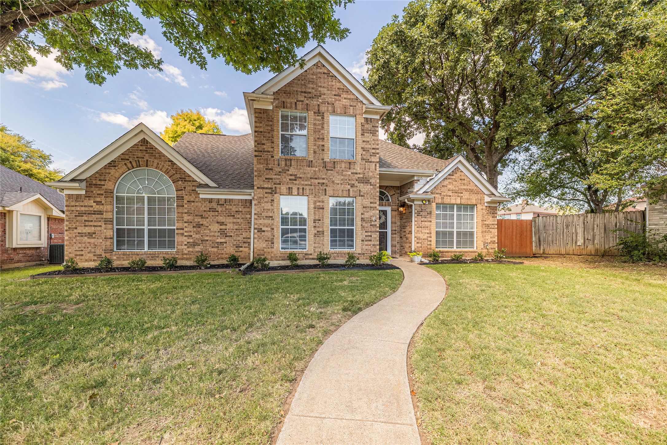 1805 Creek Crossing
