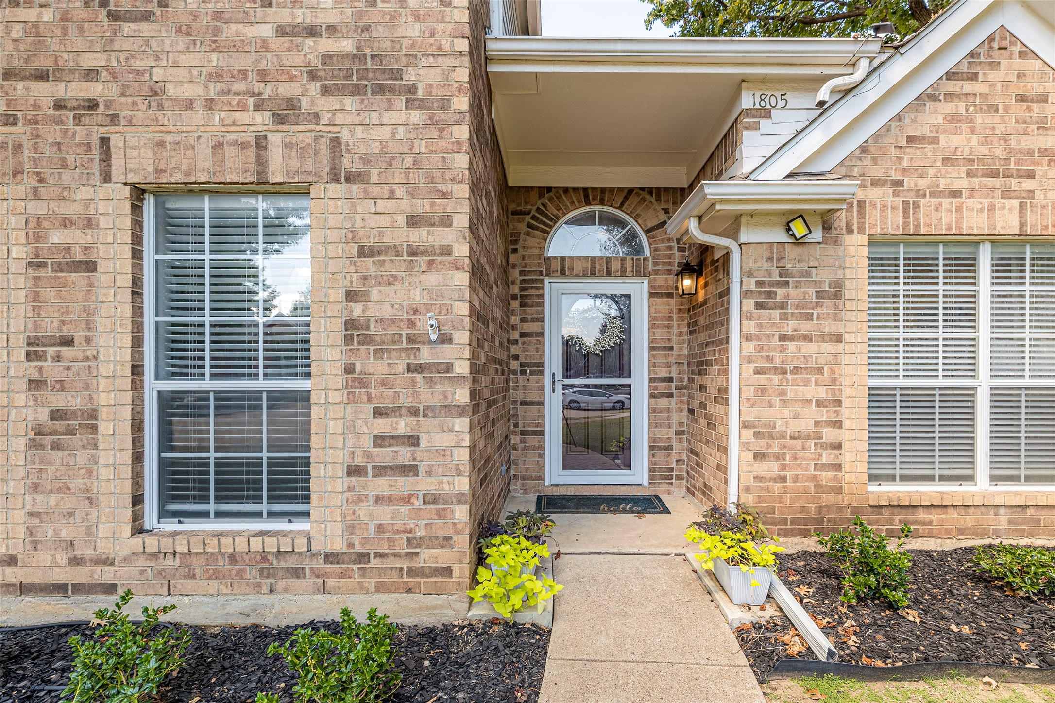 1805 Creek Crossing
