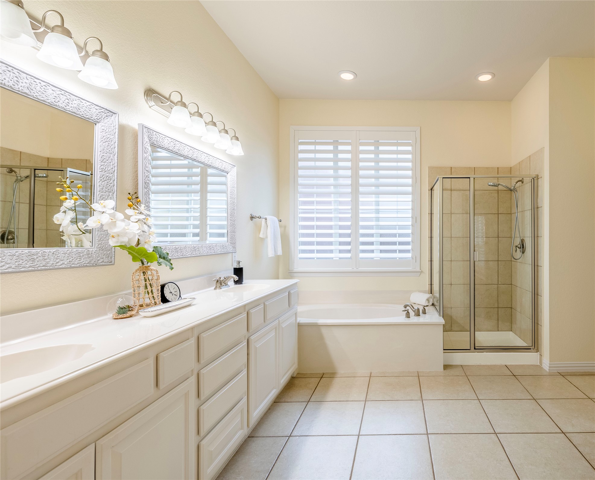 6115 Crestridge Lane