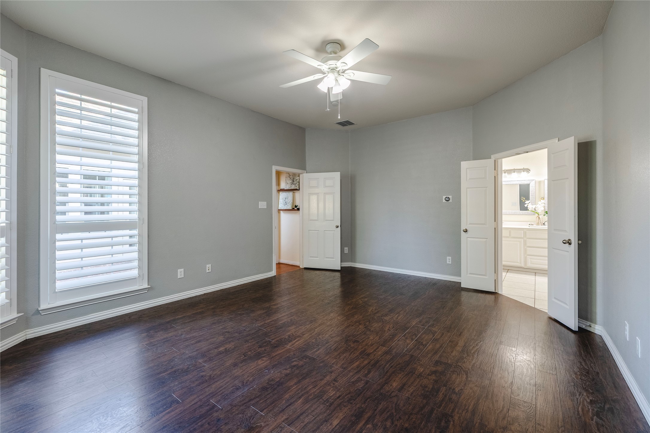 6115 Crestridge Lane