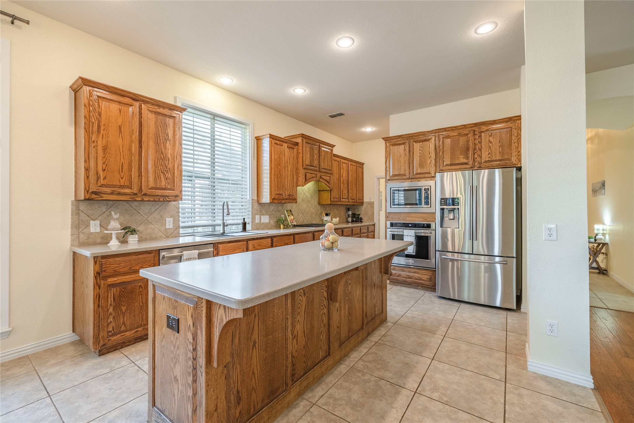 6115 Crestridge Lane