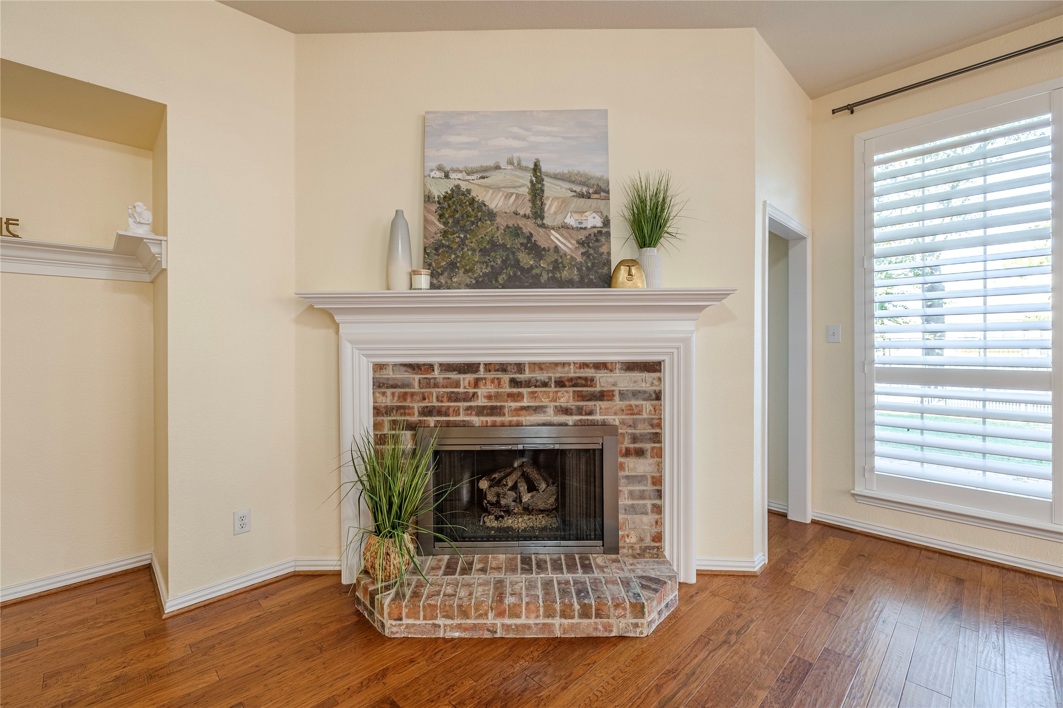 6115 Crestridge Lane