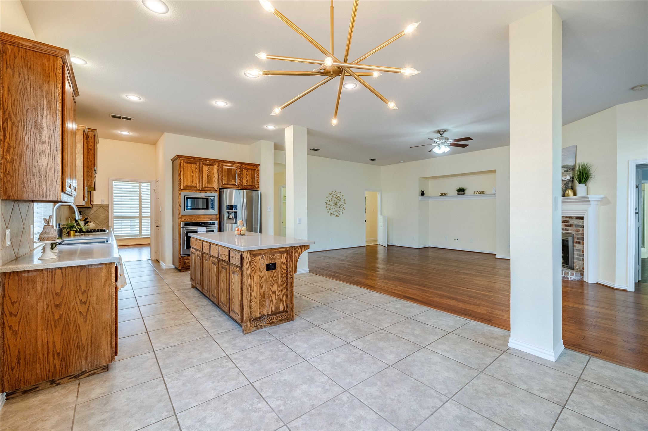 6115 Crestridge Lane