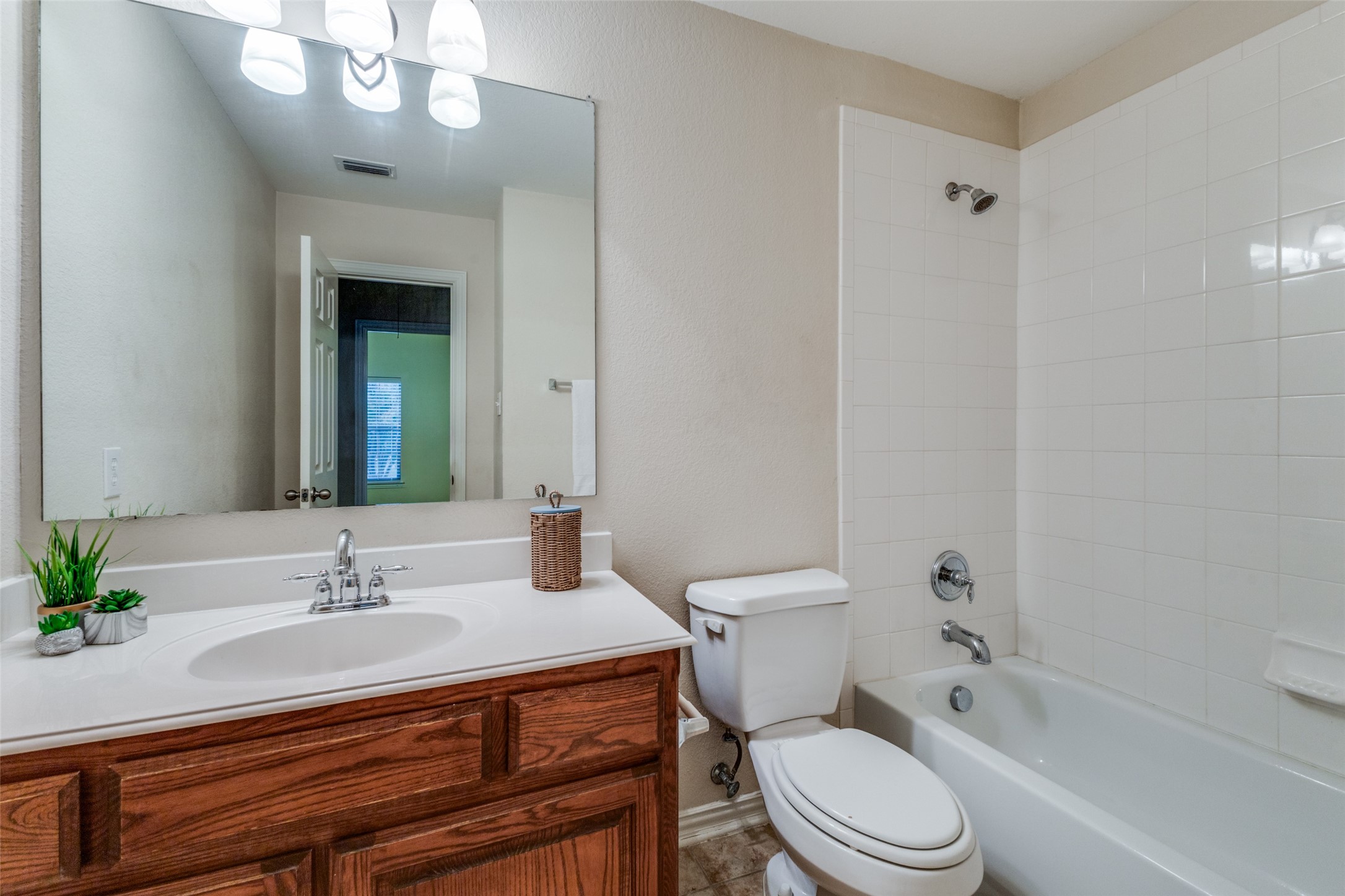 4414 Meadowview Lane