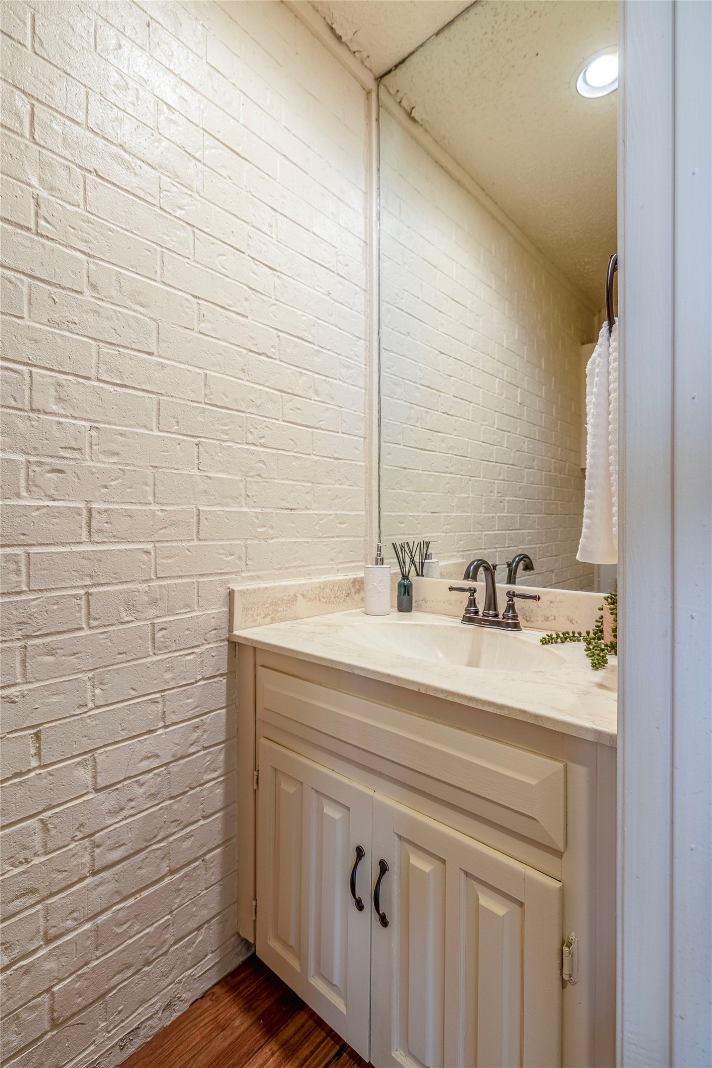 1808 Greenspring Circle