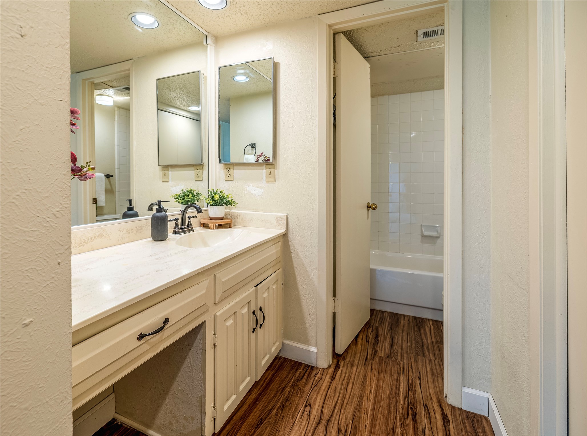 1808 Greenspring Circle