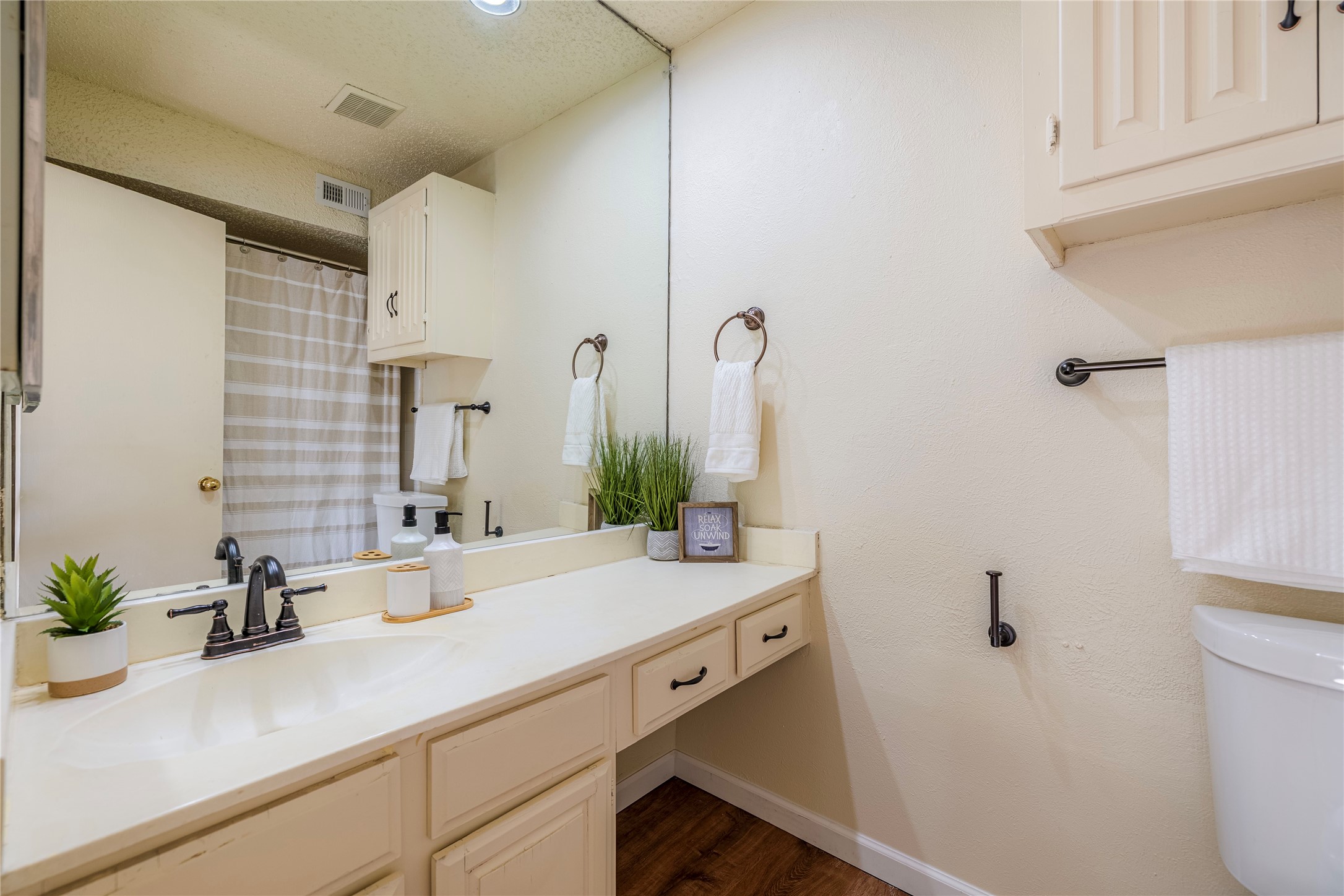 1808 Greenspring Circle