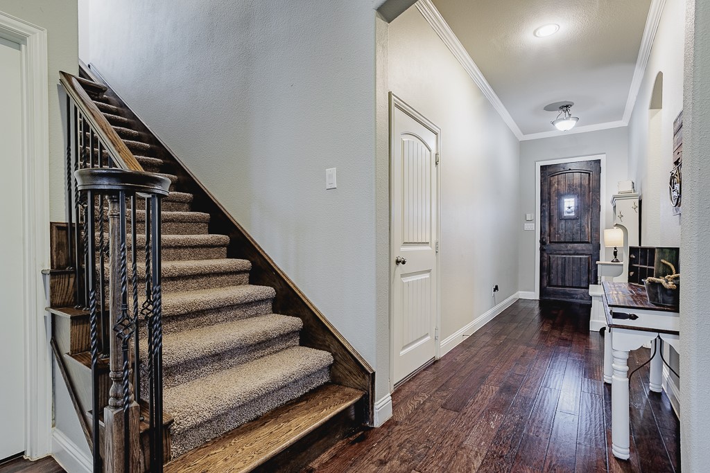 320 Hogue Lane