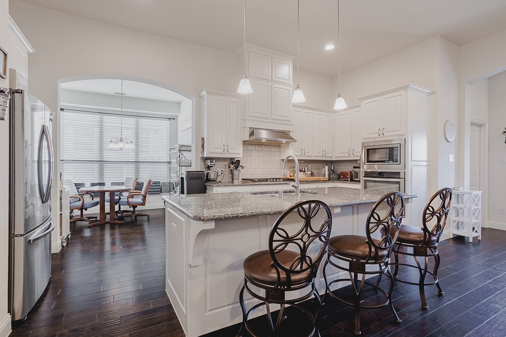 7610 Graystone Drive