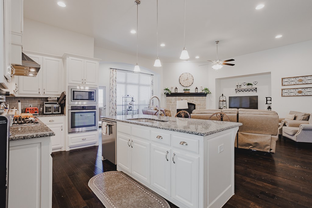 7610 Graystone Drive