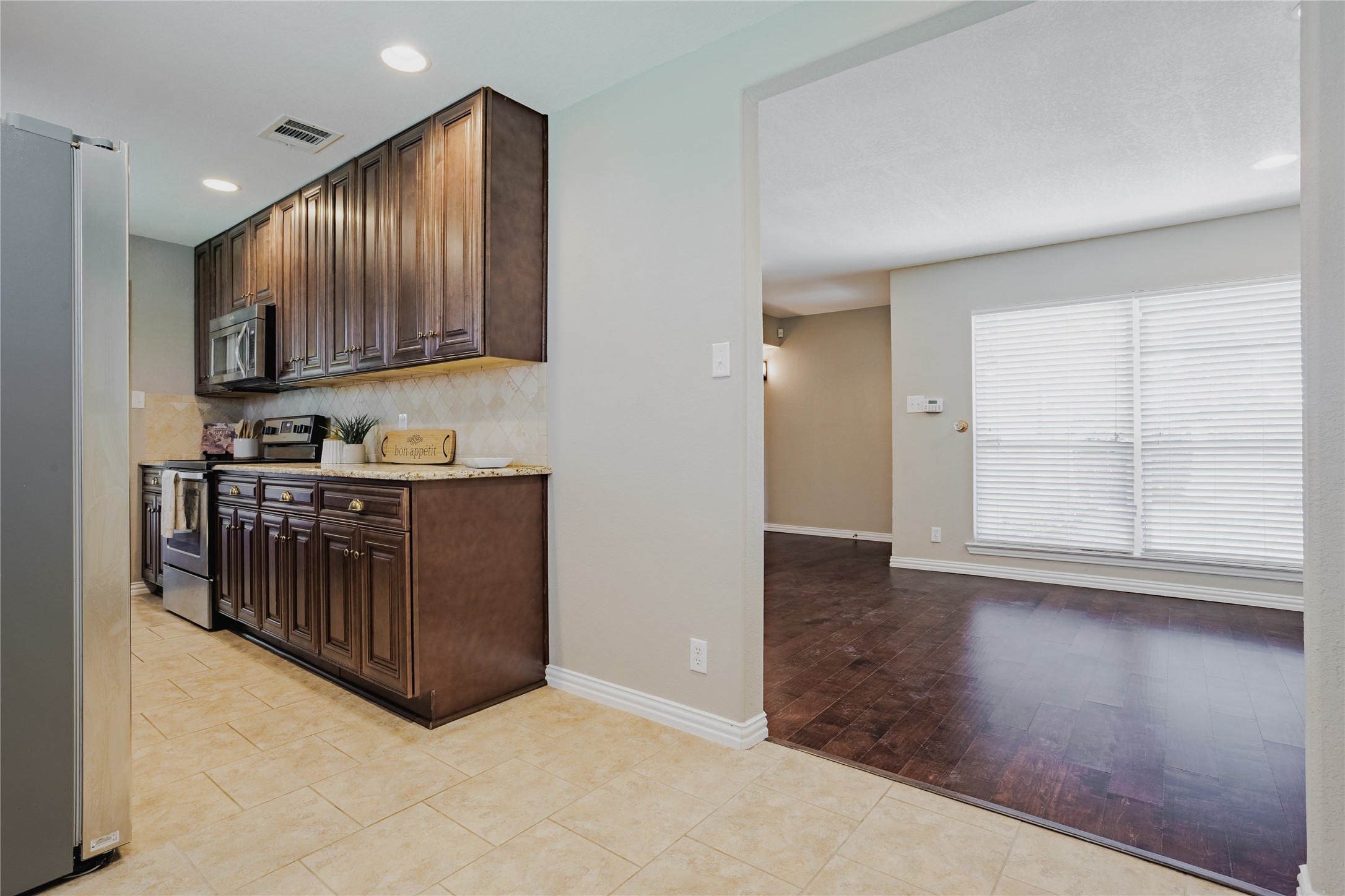 832 Greenhaven Drive