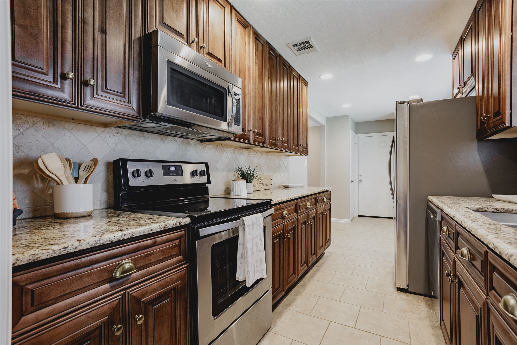 832 Greenhaven Drive