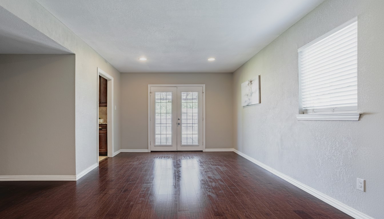 832 Greenhaven Drive