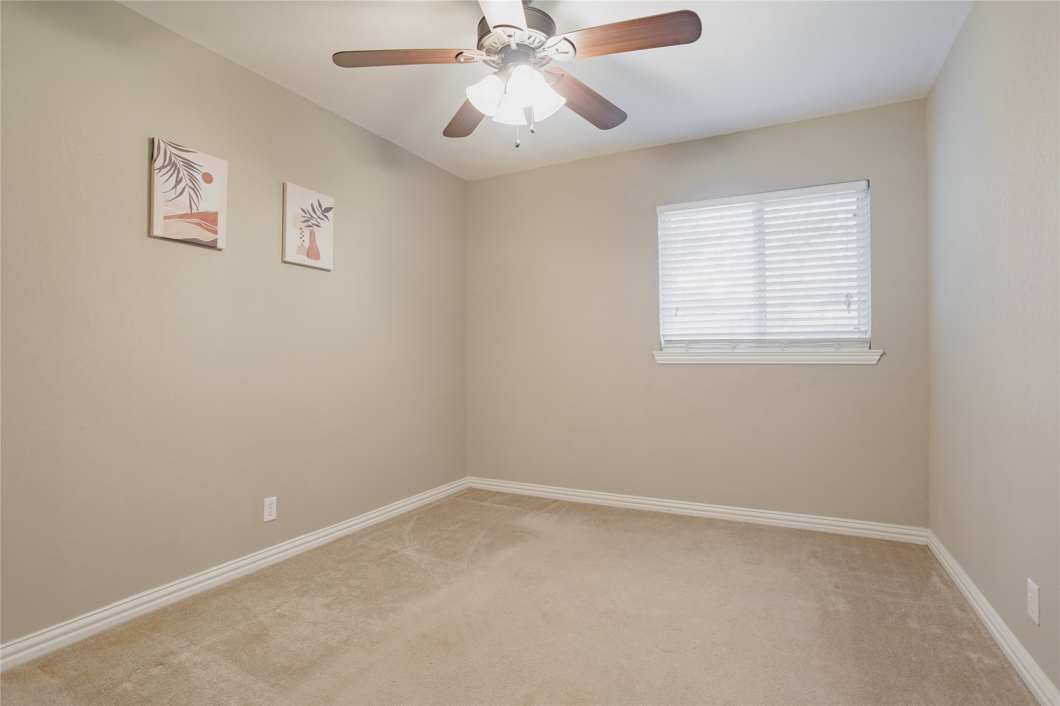 832 Greenhaven Drive