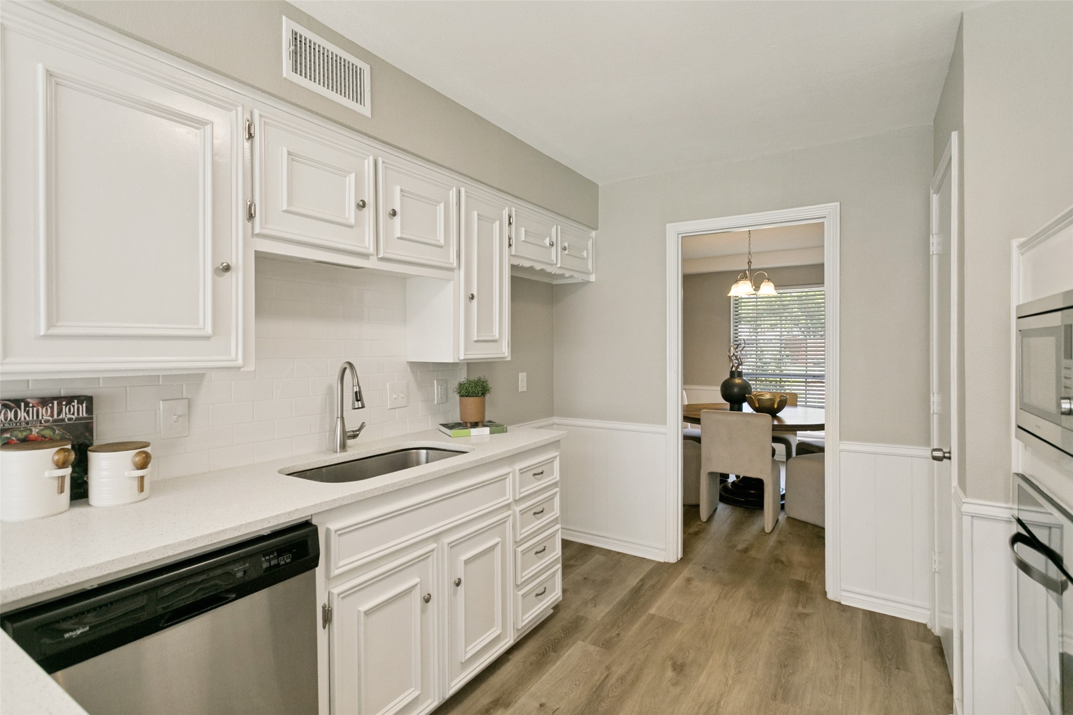 2416 Heather Hill Lane