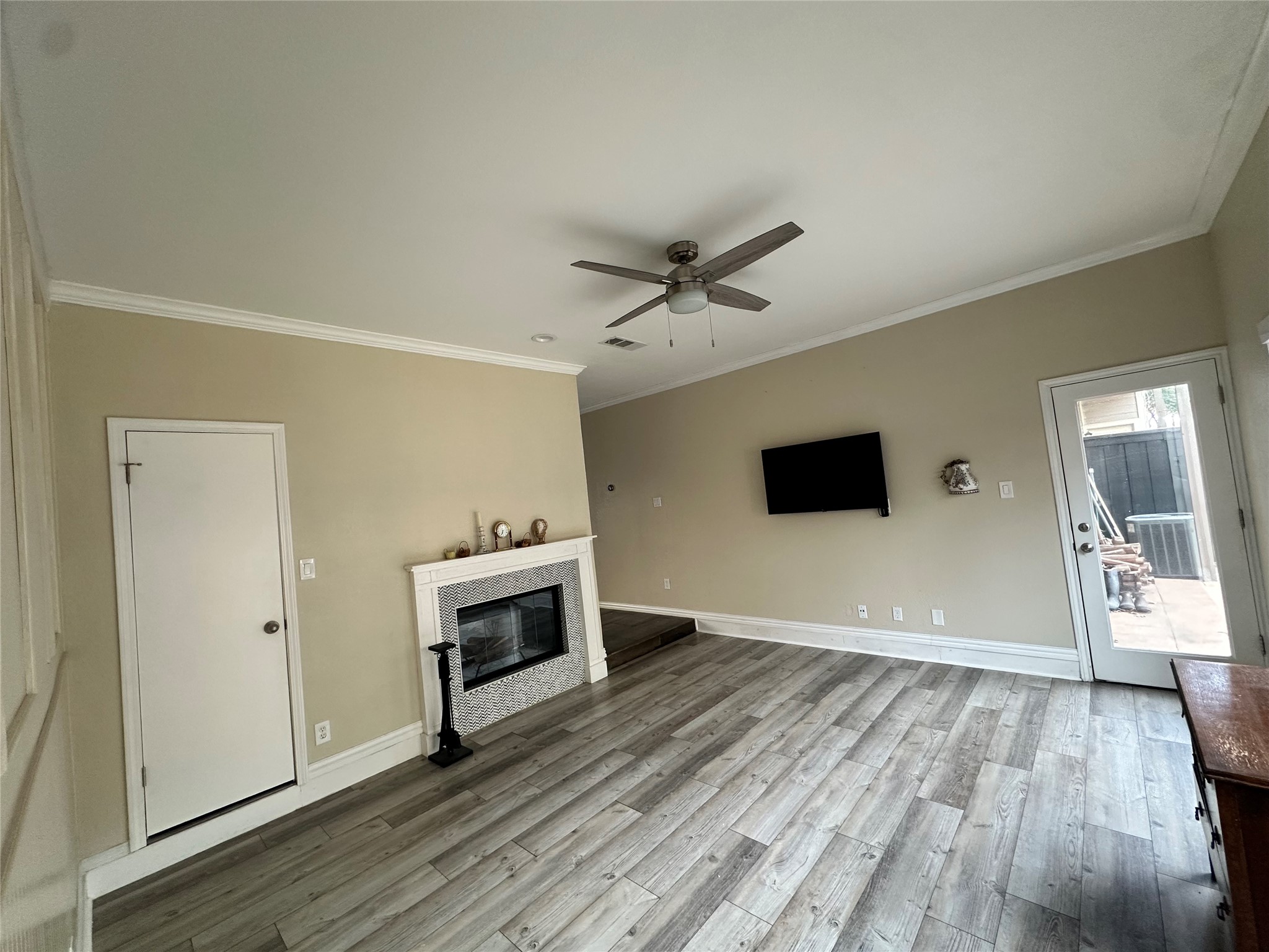 5616 Preston Oaks Road 1605