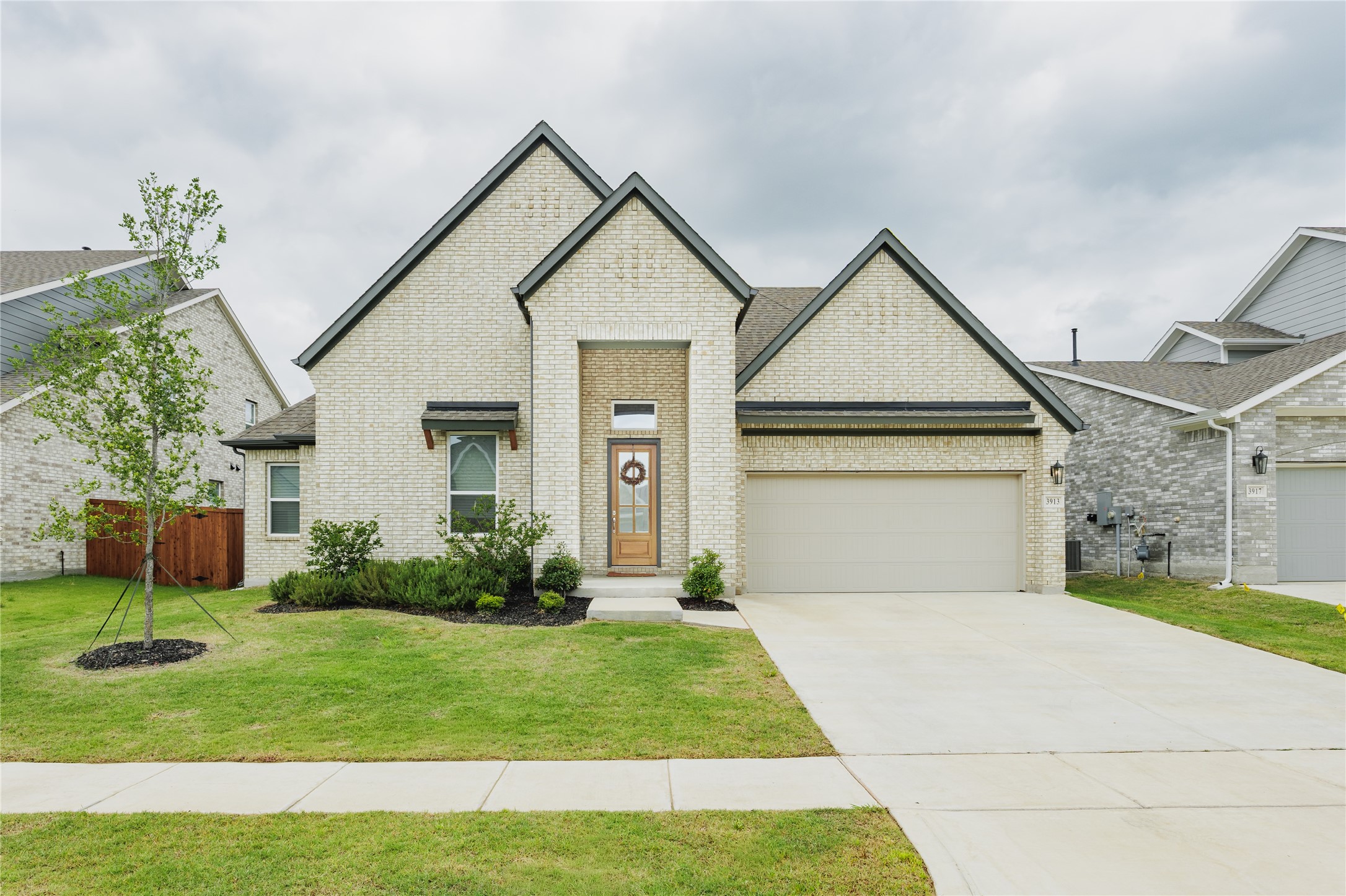 3913 Ablon Trail