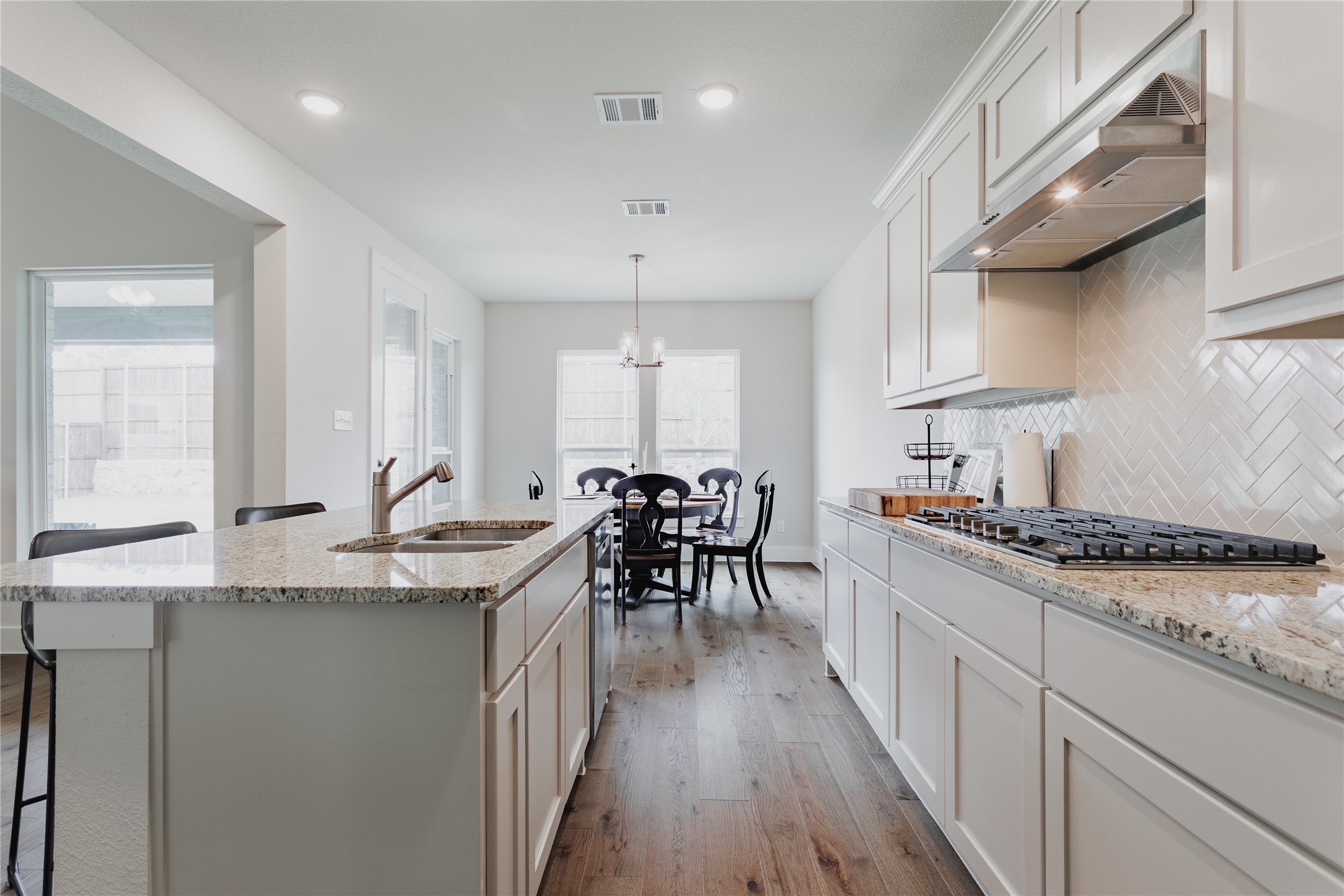 3913 Ablon Trail