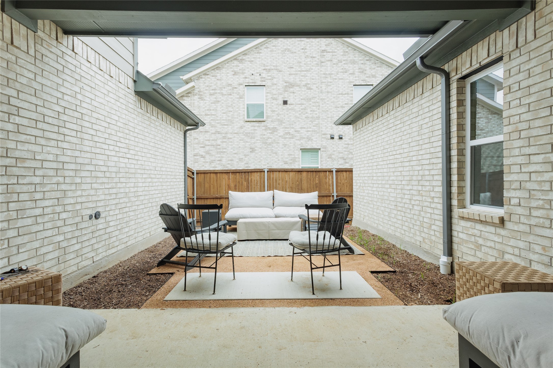 3913 Ablon Trail